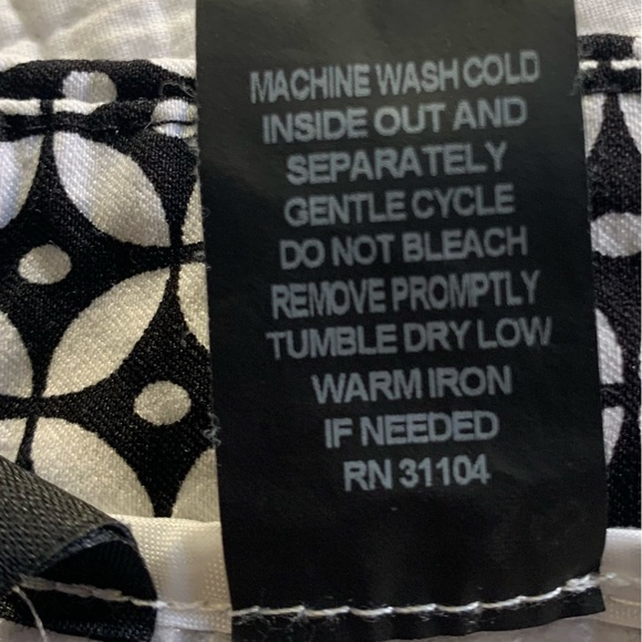 New directions short geo metric abstract fabric blue and white - Picture 8 of 8